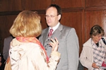 Dr. med. A. Kürten bei der Beantwortung von Fragen